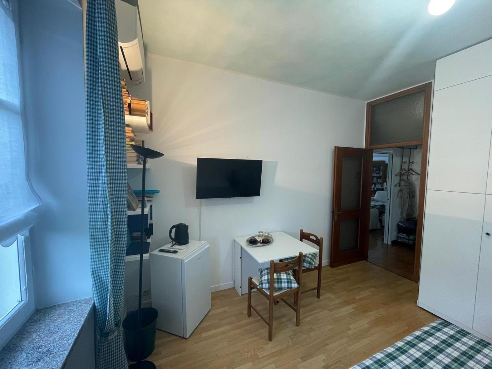 B&B Marilena Guanzate Exteriör bild